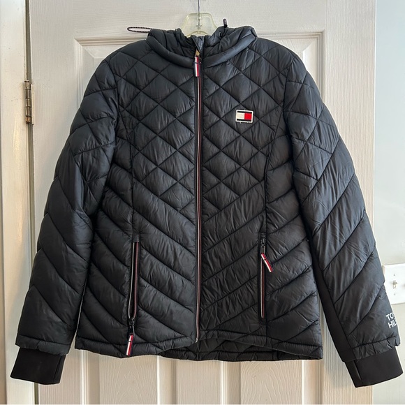Tommy Hilfiger Women's black puffer with attached hood size Medium - Picture 1 of 11